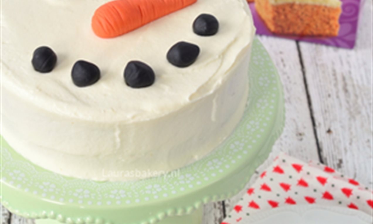 Sneeuwman Carrot Cake