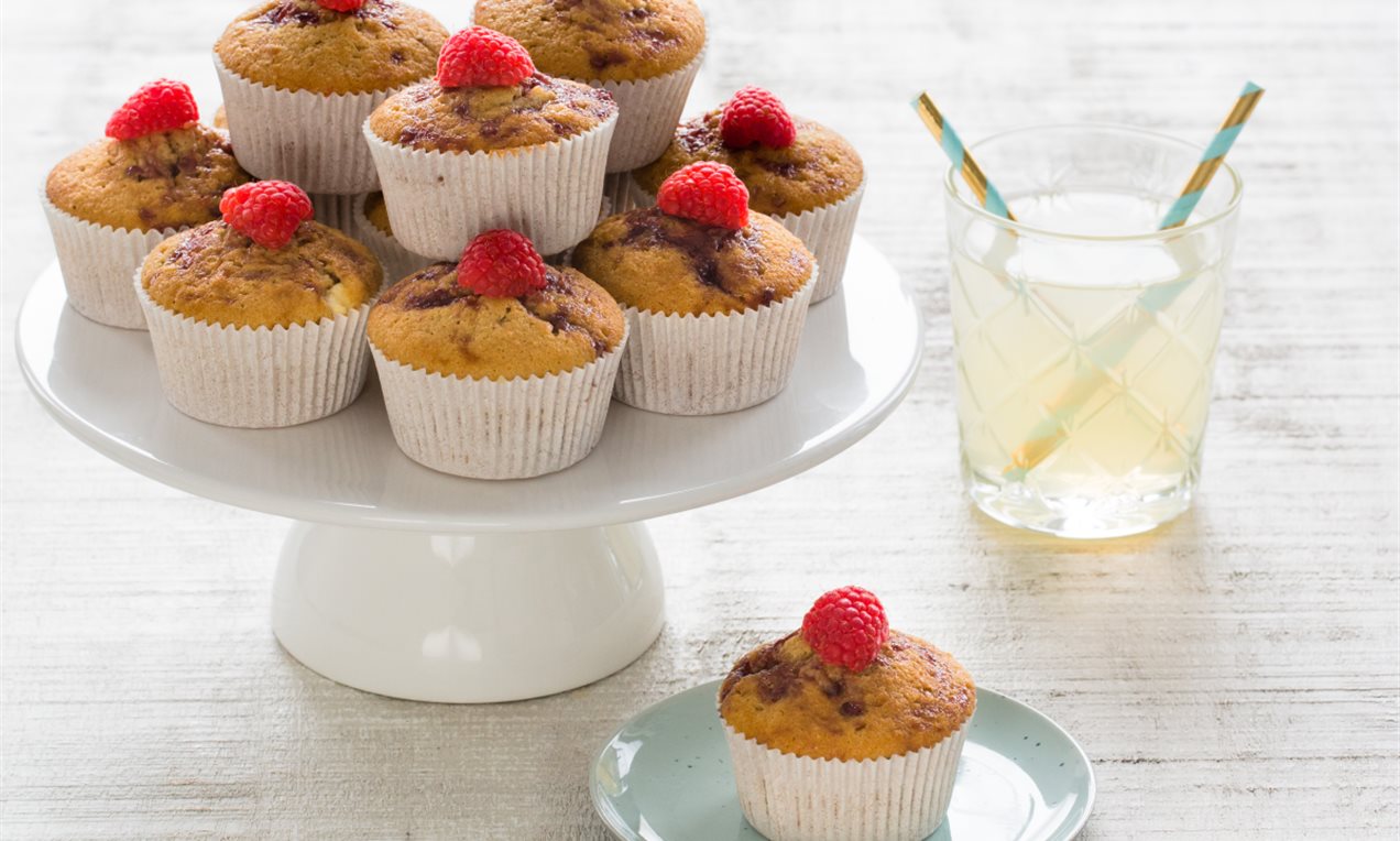 Witte chocolade muffins met frambozen