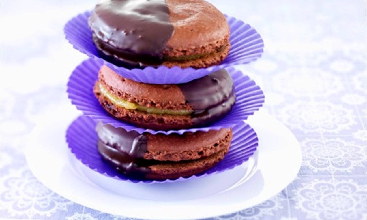 Grote chocolade macarons