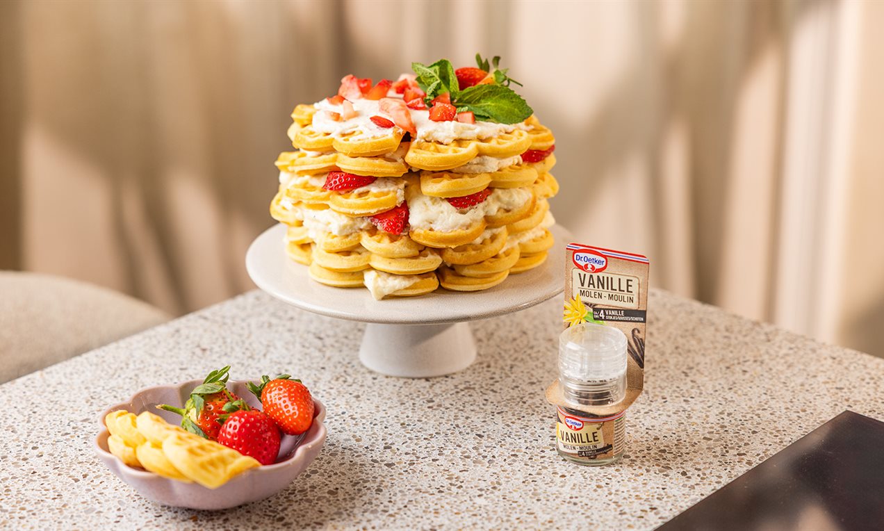 Wafeltaart met room en aardbeien